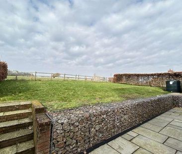 Tunworth, Nr Basingstoke, RG25 - Photo 3