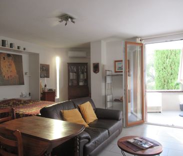 Location Appartement 1 pièce 33m² SAUSSET LES PINS 13960 - Photo 1