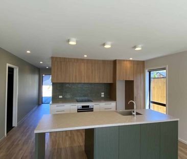 New three bedroom home - Photo 2