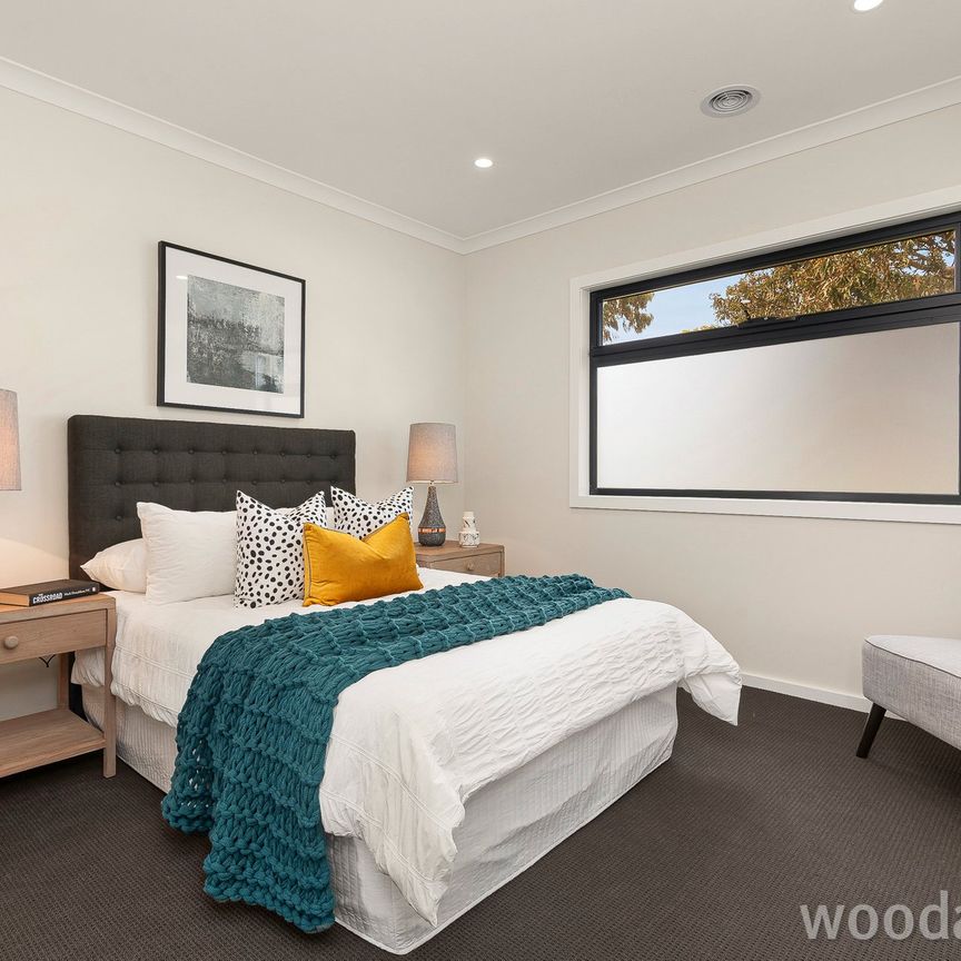 SOPHISTICATED TOWNHOUSE LIVING - Photo 1
