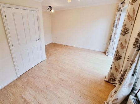 2 Bedroom House to Rent in Windsor Road, Rushden, NN10 - Photo 4