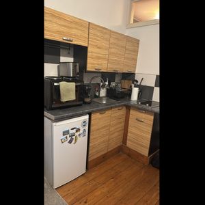 Studio Flat, Stoke Newington High Street, N16 - Photo 2