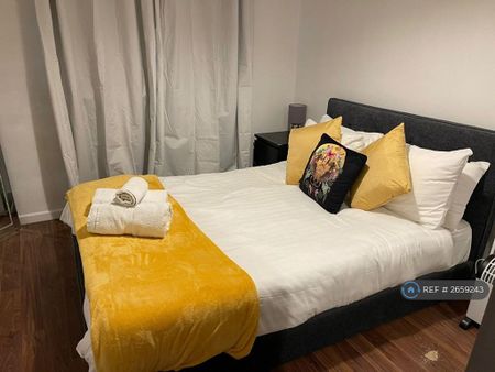 1 bedroom flat to rent - Photo 2