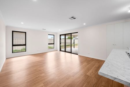 Modern Executive Living with Brand New Style - Photo 2