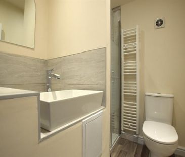 3 Bedroom Terraced To Let - Photo 4