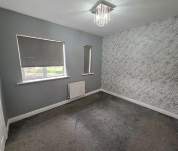 3 bedroom townhouse to rent - Photo 2