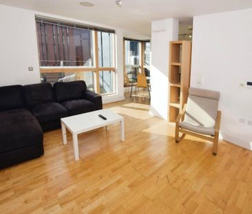 2 bedroom flat to rent - Photo 1