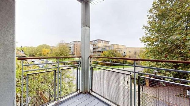 Harry Zeital Way,upper Clapton, E5 - Photo 1