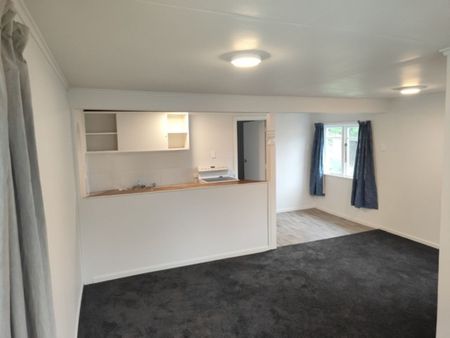 Beautiful 2-Bedroom House - Photo 2