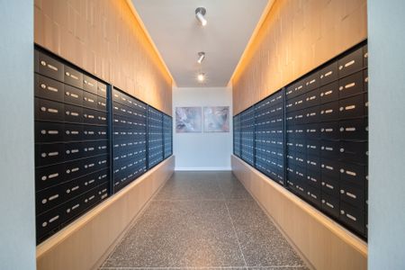 For Lease - 2495 Eglinton Avenue Unit# 810, Mississauga, Ontario - Photo 3