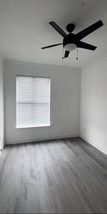 *RENOVATED* 2 BR 1 BATH APARTMENT ON MAIN ST - Photo 4