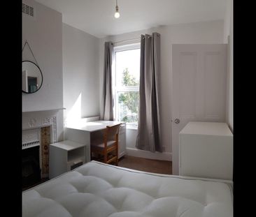 4 Bed Semi-Detached House, Melbourne Road, NG2 - Photo 3