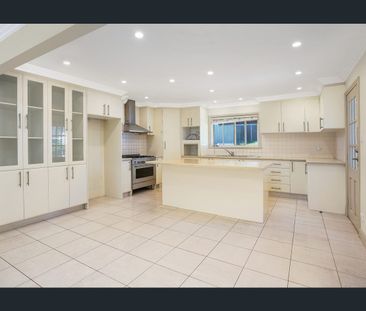 Well-Presented Family Home in Quiet Location - Photo 3