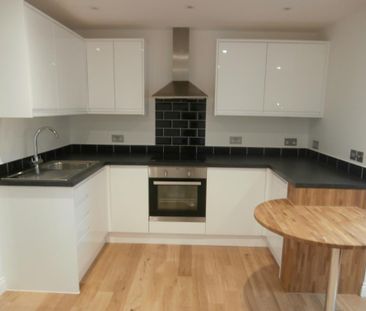 1 bedroom flat to rent - Photo 2