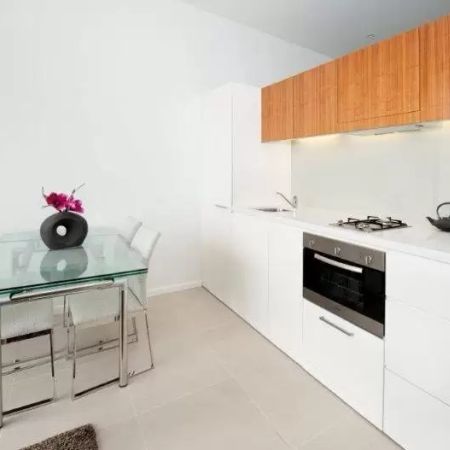 Apartment with 1 bedroom & 1 bathroom - Photo 3