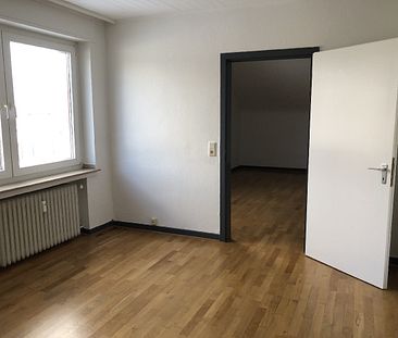 Schöne geräumige 2-Zimmer im Dachgeschoss einer Jugendstilvilla - Photo 4