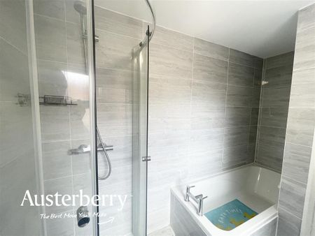 2 bedroom terraced house to rent - Photo 4