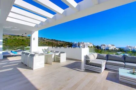 Alquiler de ático en Calle Cortijo del Beneficiario - Photo 3