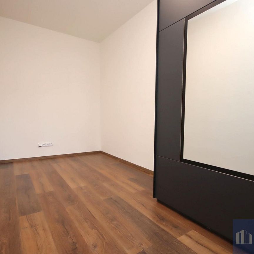 Pronájem bytu 2+1 44 m² - Photo 1