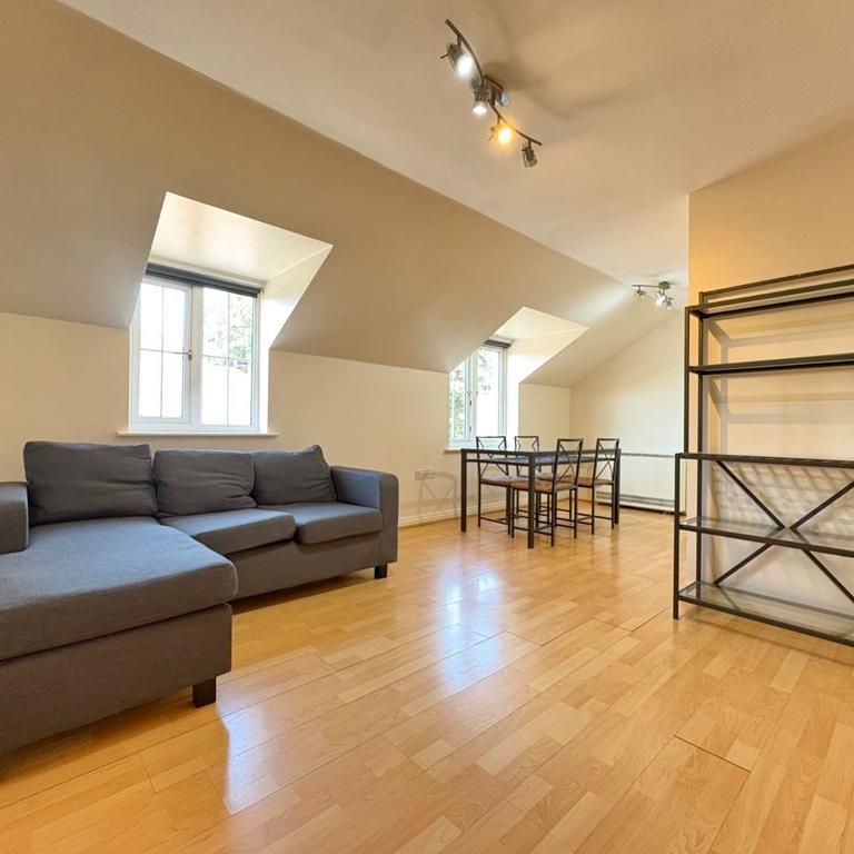 2 bedroom flat to rent - Photo 1