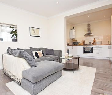 Tudor Road, Hampton, TW12 - Photo 5