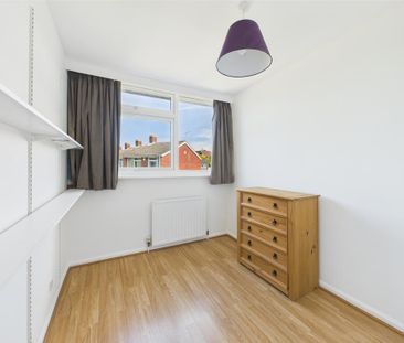3 bedroom terraced house to rent - Photo 4