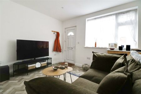 Portland Terrace, Gainsborough, Lincolnshire, DN21 1JR - Photo 2