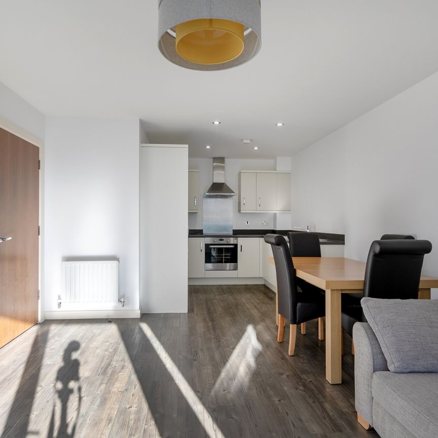 Modern One Bedroom Furnished Apartment on Barking Riverside Development With Excellent Transport Links to Central London - Photo 1
