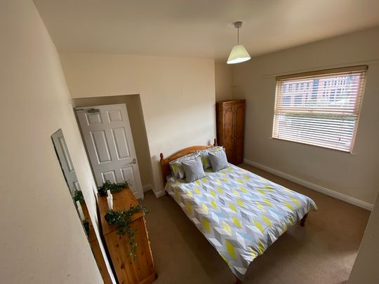 Flat 3, 49 Lower Ford Street – Student Accommodation Coventry - Photo 1