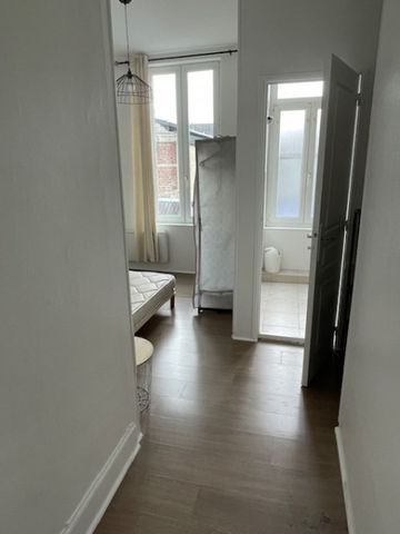 TYPE 2MEUBLE EN CENTRE VILLE - Photo 4