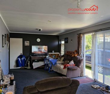 Solid Home in Whalers Gate - Photo 6