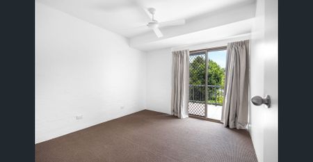 Unbeatable Noosa Hill Location - Photo 2