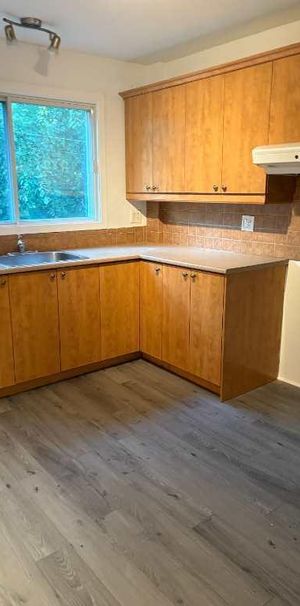 Beau 4½ à louer – Rue de Brest, Laval Disponible dès maintenant – 1450 $/mois (valeur de 1580 $/mois avec 1 mois gratuit) Bail d’un an - Photo 1