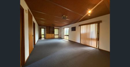 Big Home - Big Shed - Big Land 6154m2 - Photo 2