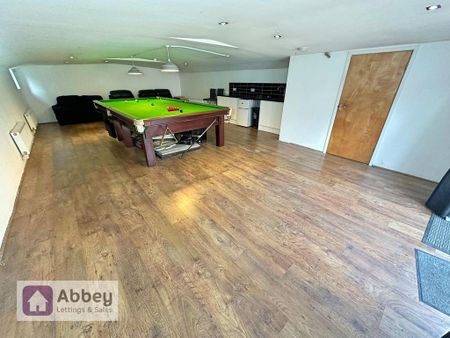 3 bedroom semi-detached house to rent - Photo 5