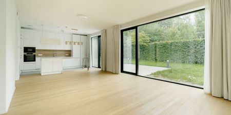 Woning te huur in Ukkel voor € 3.400 met 3 slaapkamers - Photo 3