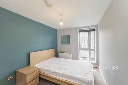 2 bedroom flat to rent - Photo 5