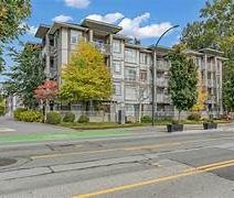 Centrally Located One Bedroom with Parking and Storage near Skytrain - Photo 3
