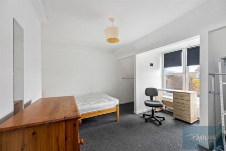 5 bedroom terraced house to rent - Photo 5