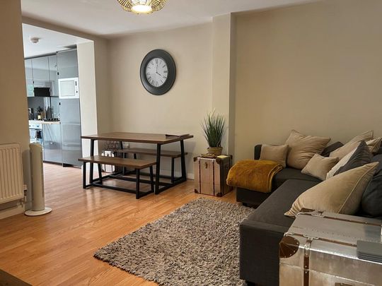 2 bedroom flat to rent - Photo 1
