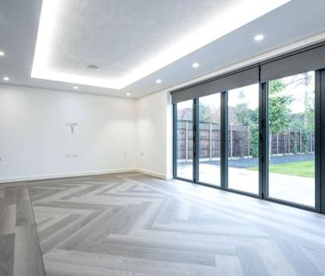 6 bedroom detached house to rent - Photo 2