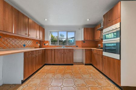 5 bedroom detached house to rent - Photo 3