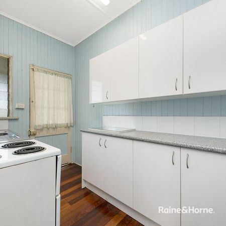 4/15 Ahearne Street, Hermit Park, QLD 4812 - Photo 2