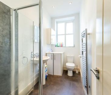1 Bed Flat, Pelham Crescent, NG7 - Photo 4
