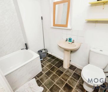 1 bedroom in a house share to rent - Photo 5