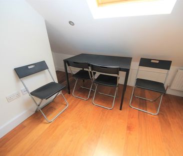 Wood Close, London, NW9 - Photo 3