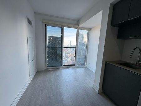 For Lease - 181 Dundas Street Unit# 3307, Toronto, Ontario - Photo 2