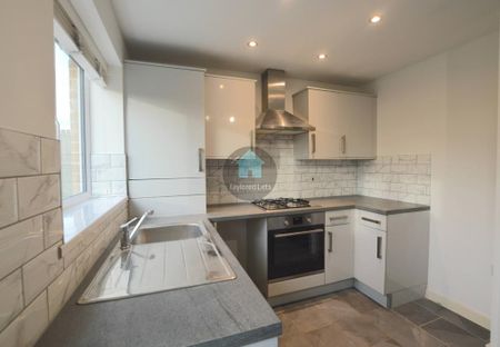 3 bedroom semi-detached house to rent - Photo 5