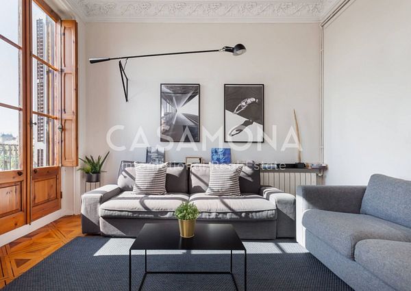 Beautiful and Modern 2 Bedroom Apartment in the Heart of Barcelona