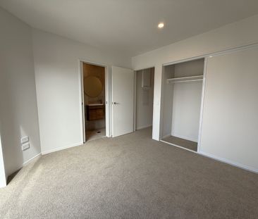 Unit 4, 86 Holly Road, St. Albans, Christchurch - Photo 3